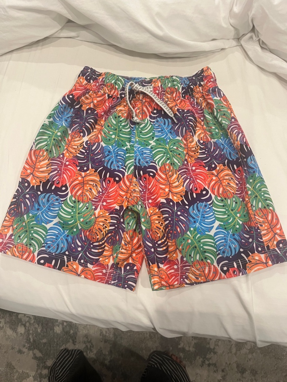 Wes and Willy boys swim trunks size medium